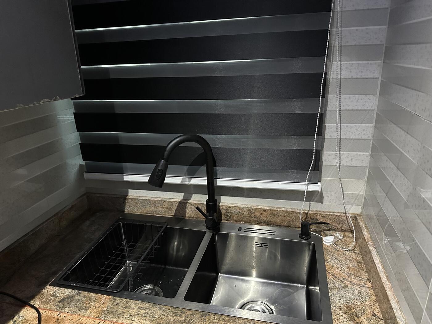 Kitchen sink