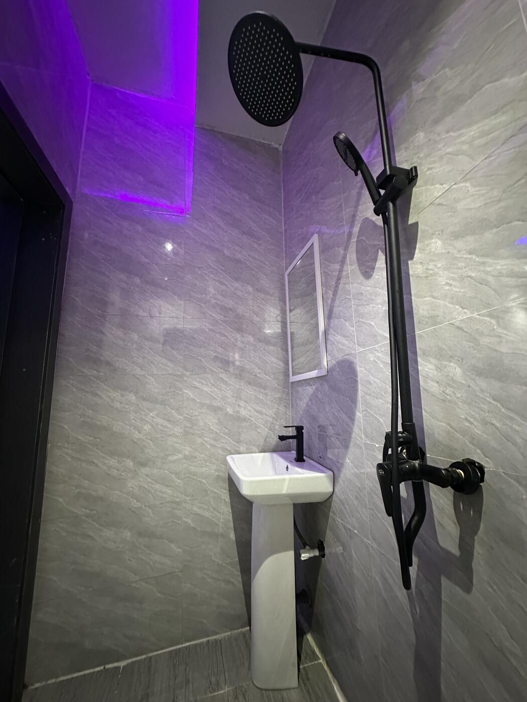 Bathroom shower